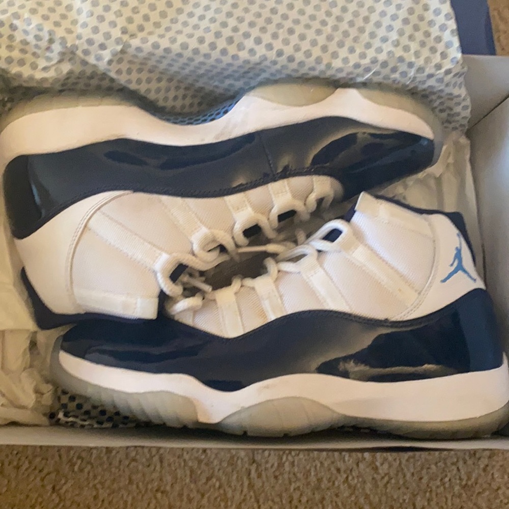 Retro 11 white/University blue/Carolina blue